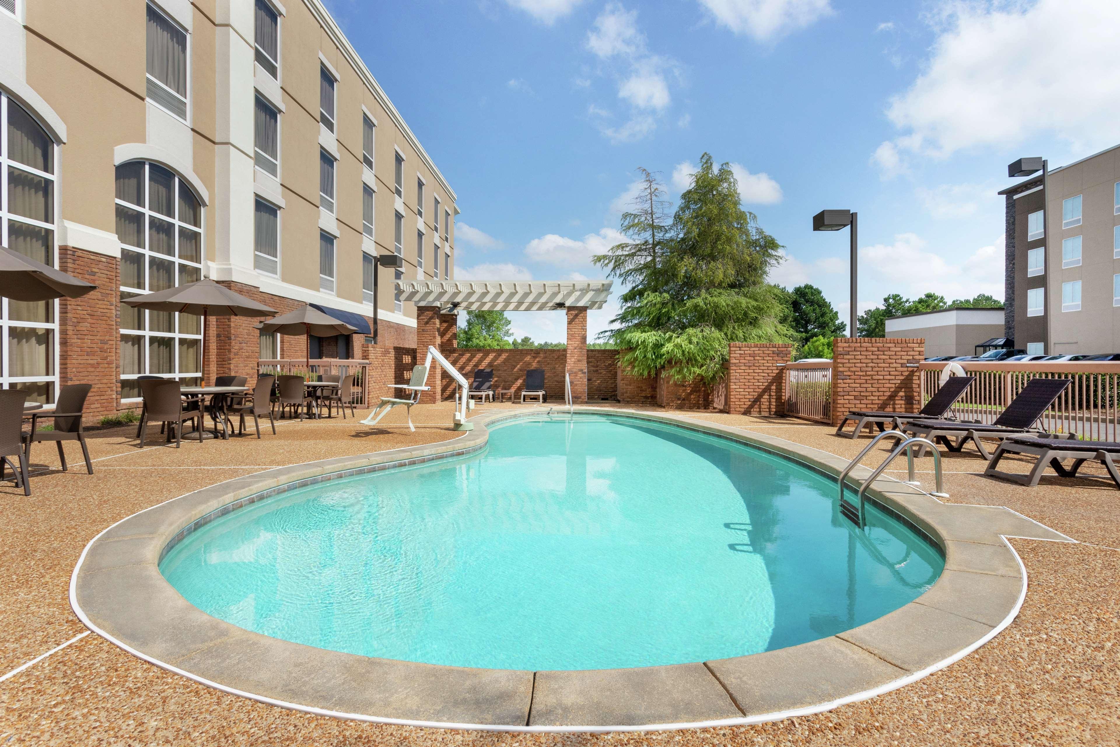 Hampton Inn & Suites Montgomery-Eastchase Екстериор снимка