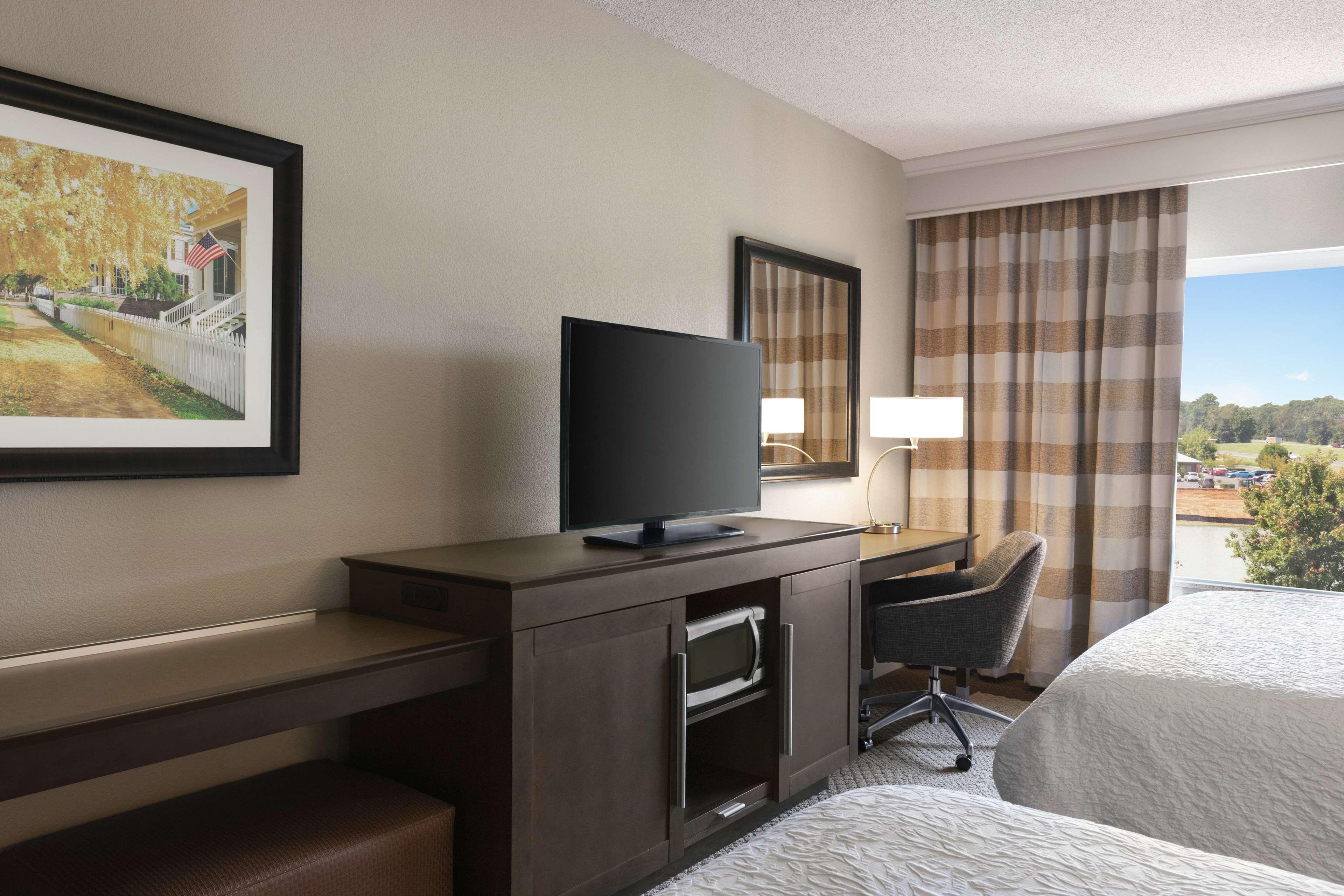 Hampton Inn & Suites Montgomery-Eastchase Екстериор снимка