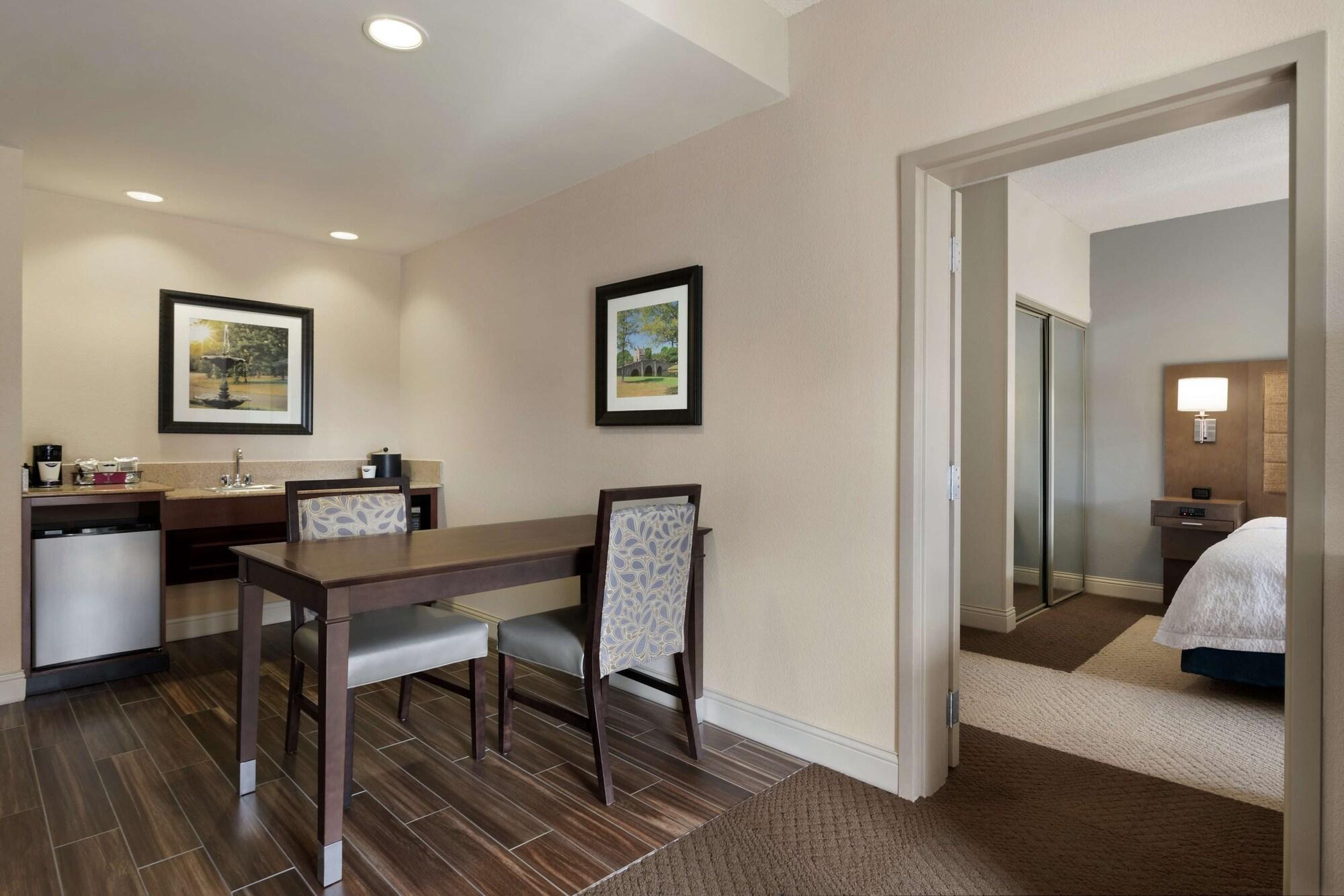 Hampton Inn & Suites Montgomery-Eastchase Екстериор снимка