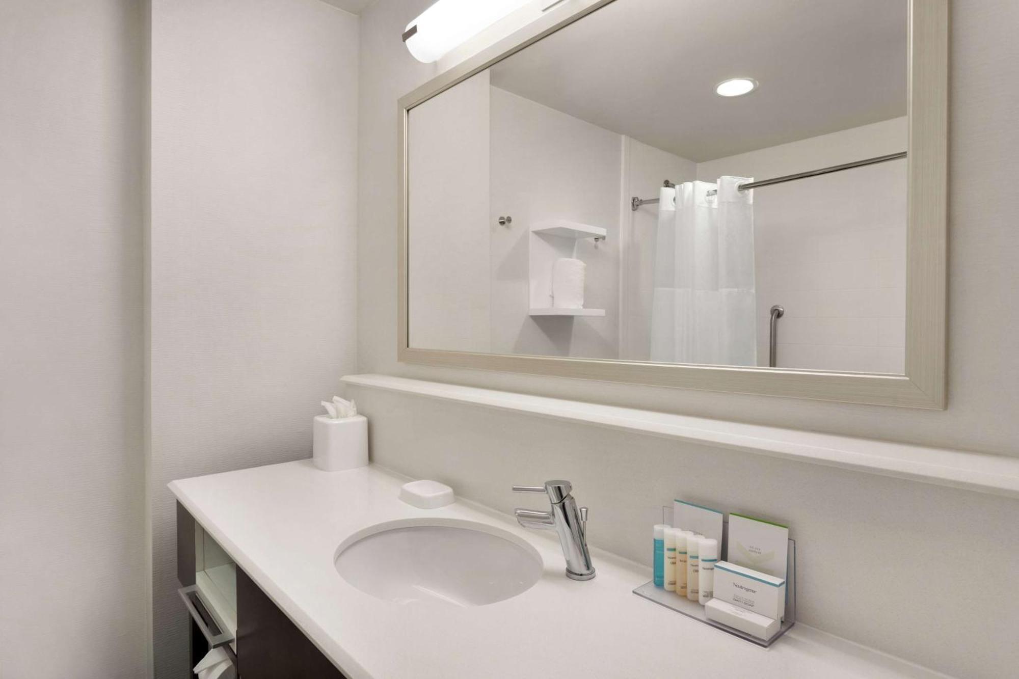 Hampton Inn & Suites Montgomery-Eastchase Екстериор снимка