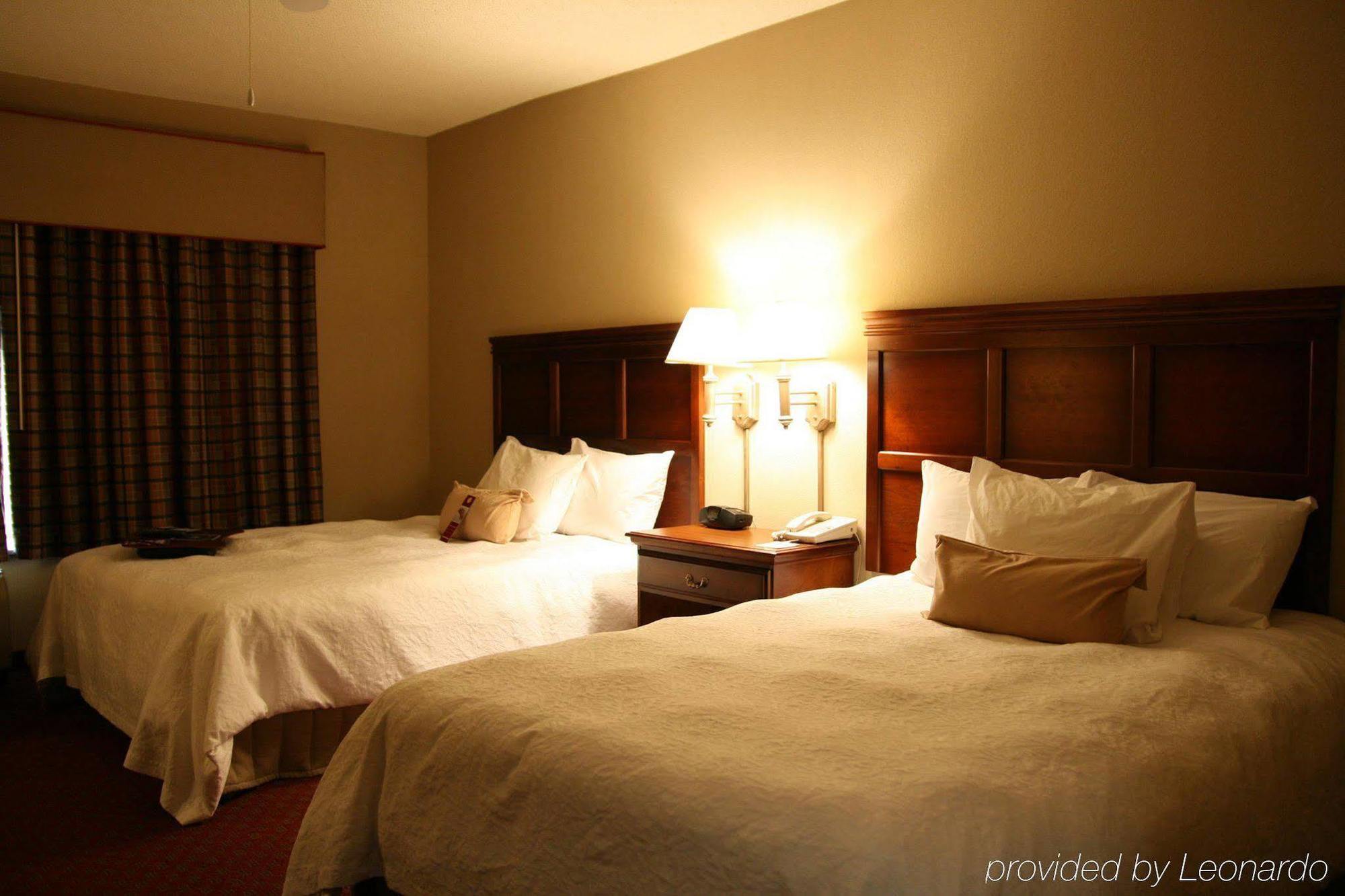 Hampton Inn & Suites Montgomery-Eastchase Стая снимка